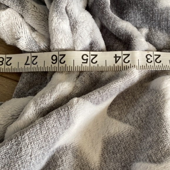 NWT Velour silver star hooded onesie S/4/6 - Picture 3 of 5